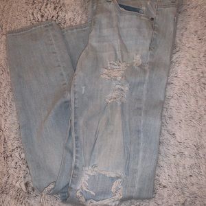 Ripped skinny jeans, light wash, super comfy& soft